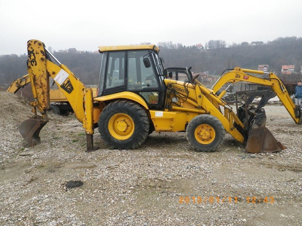 Экскаватор Погрузчик jcb 3x в аренду Кемерове круглосуточно - низкая цена